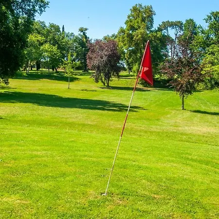 Bed & Breakfast Escudes 4*