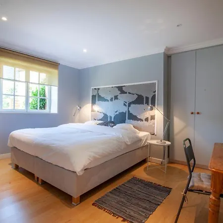 Escudes Bed & Breakfast