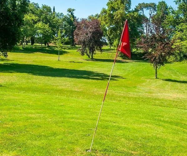 Bed and Breakfast Escudes 4*