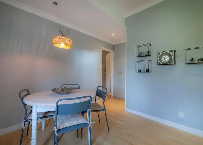 Escudes Bed and Breakfast 4*