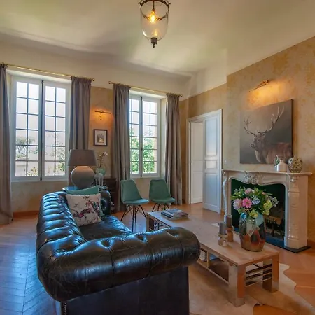 Escudes 住宿加早餐酒店 4*