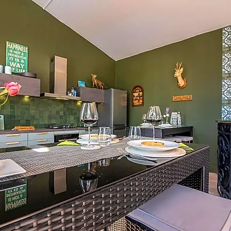 Escudes Bed & Breakfast