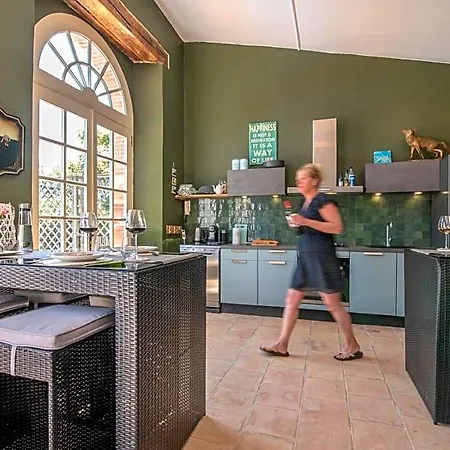 Escudes Bed & Breakfast